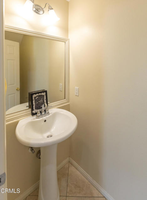 Detail Gallery Image 15 of 33 For 395 via Cantilena, Camarillo,  CA 93012 - 3 Beds | 2/1 Baths