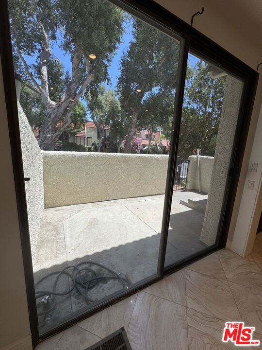 6205 1/2 Nita Avenue, Woodland Hills CA: https://media.crmls.org/mediaz/ab8505e4-8fb5-4cd4-8d08-78eebb17e9ca.jpg