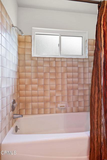 311 w W Summer Street, Ojai CA: https://media.crmls.org/mediaz/ab856efd-767e-4c34-ac40-7a0c6e5e0053.jpg