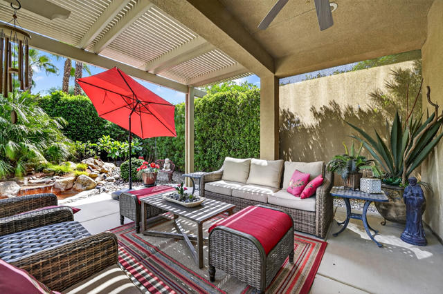 39492 Camino Piscina, Indio CA: https://media.crmls.org/mediaz/ab857ca3-fe0d-4dee-842c-c7a6705a8eec.jpg