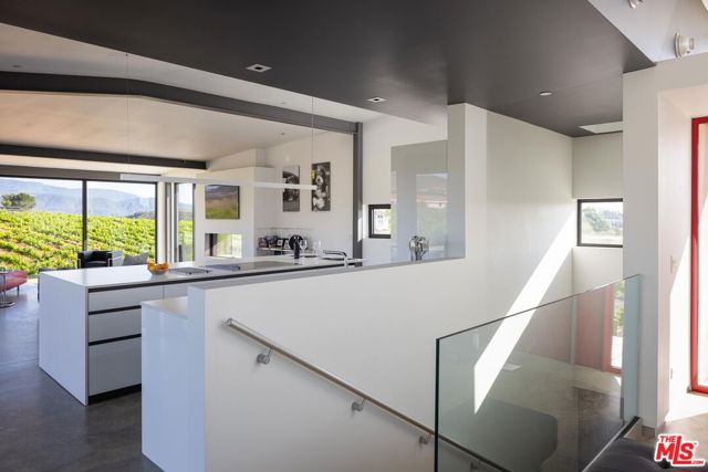 36453 Via El Pais Bonita, Temecula CA: https://media.crmls.org/mediaz/ab85928d-2fd4-452b-94bc-c0b123fbed7b.jpg