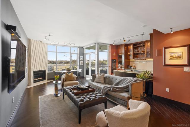 850 Beech St, San Diego CA: https://media.crmls.org/mediaz/ab8592fd-dfea-4de6-a5e8-ed27f8731ef9.jpg