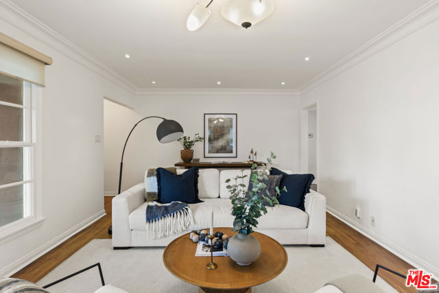 1741 Pier Avenue, Santa Monica CA: https://media.crmls.org/mediaz/ab87e804-72a8-4e8f-993d-2c8303f744d7.jpg