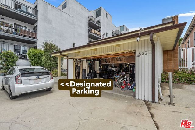 622 Esplanade, Redondo Beach CA: https://media.crmls.org/mediaz/ab88d850-e01c-4313-9cf8-796dfa5c6b04.jpg