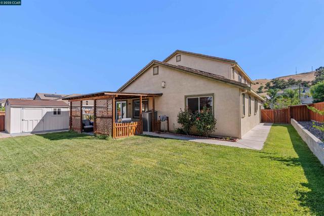 3826 Danbury Way, Fairfield CA: https://media.crmls.org/mediaz/ab88e9ff-46bf-475b-94a4-79d958fd1bcd.jpg