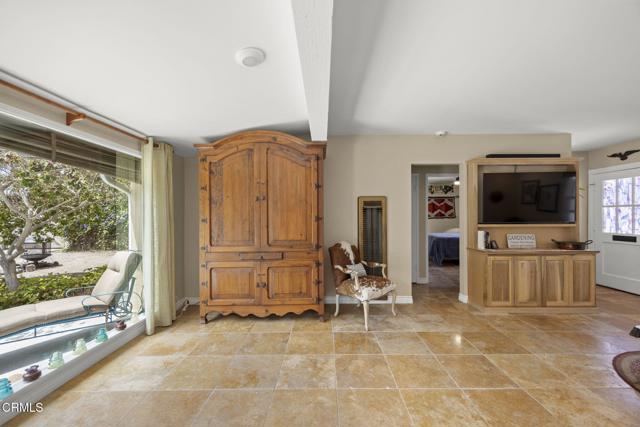 401 S Brent Street, Ventura CA: https://media.crmls.org/mediaz/ab88f80d-d3be-48f6-a990-6f4a55f9f302.jpg
