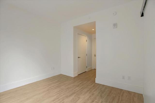 1075 Market Street, San Francisco CA: https://media.crmls.org/mediaz/ab893a55-1170-4025-be1a-d1a85fc1ba35.jpg