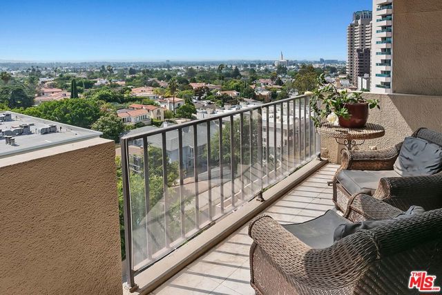 Image 2 for 10450 Wilshire Blvd #10H, Los Angeles, CA 90024