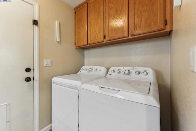 1159 Vintner Pl, Livermore CA: https://media.crmls.org/mediaz/ab89b394-0d5d-40d0-873f-94768d81902b.jpg