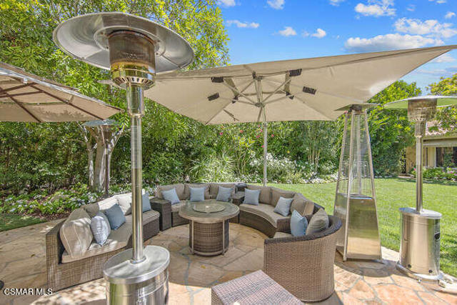 421 Whitegate Road, Thousand Oaks CA: https://media.crmls.org/mediaz/ab89eefa-8328-4943-bd5e-4b22e4c3495d.jpg