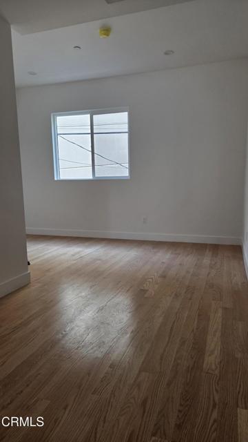 Detail Gallery Image 5 of 17 For 917 N Ridgewood Pl, Los Angeles,  CA 90038 - 3 Beds | 3 Baths