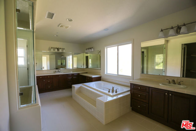 20159 Trentino Lane, Yorba Linda CA: https://media.crmls.org/mediaz/ab8a6749-9e78-4177-81ad-3cc76b1061d1.jpg