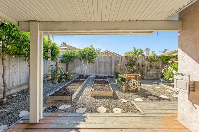 1842 Corte Pulsera, Oceanside CA: https://media.crmls.org/mediaz/ab8ab3a7-be37-4994-ad89-fcf0a3401c5d.jpg