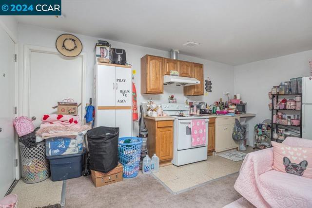 Image 25 of 37 For 637 43rd Street