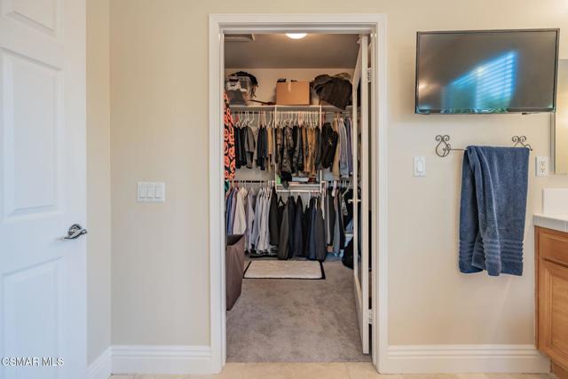 4260 Crabapple Court, Moorpark CA: https://media.crmls.org/mediaz/ab8ba551-9850-4fb5-8352-7f7393a2bcbd.jpg