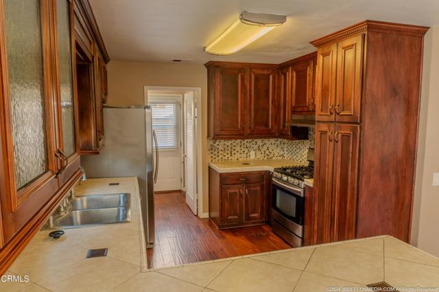 Detail Gallery Image 2 of 15 For 4121 San Juan Ave, Oxnard,  CA 93033 - 4 Beds | 2 Baths