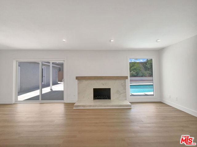 10011 Odessa Avenue, North Hills CA: https://media.crmls.org/mediaz/ab8bf377-7465-4f1c-b63d-10e3697acfd5.jpg