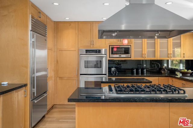 Drew Fenton | 2501 La Condesa Drive Los Angeles CA | MLS: 7163436