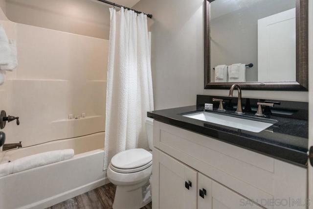 845 Beryle st unit A, San Diego CA: https://media.crmls.org/mediaz/ab8c7980-b7d6-441d-b555-ca0182425e5f.jpg