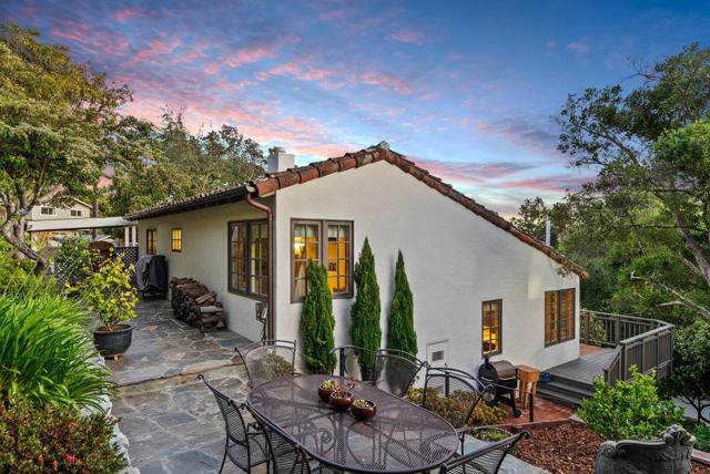 547 Monterey, Aptos CA: https://media.crmls.org/mediaz/ab8e4f51-3226-4503-87da-b039e7807e7d.jpg