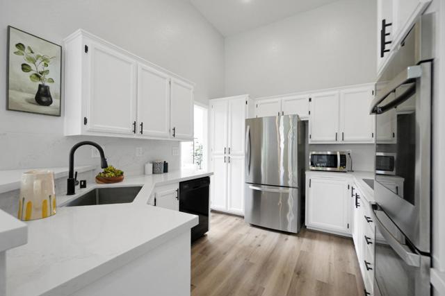 118 Edmeades Court, Oakley CA: https://media.crmls.org/mediaz/ab90cee7-8af5-40d3-8b69-4553adbdddf0.jpg