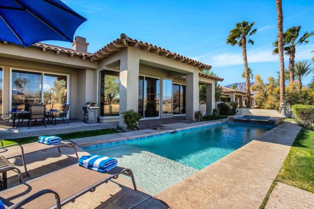 247 Loch Lomond Road, Rancho Mirage CA: https://media.crmls.org/mediaz/ab919f74-8b3e-4c64-8391-12229de05469.jpg