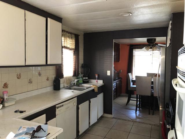 112 Yellowstone Drive, Oxnard CA: https://media.crmls.org/mediaz/ab91bb3c-fcc3-4c3f-8180-76a3b77d8829.jpg