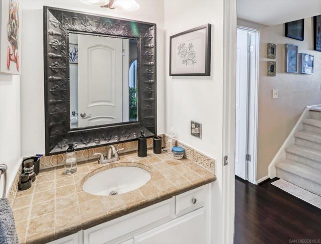 4804 La Villa Marina, Marina del Rey CA: https://media.crmls.org/mediaz/ab923c36-49c4-4fc3-abb1-3f8afd36250c.jpg