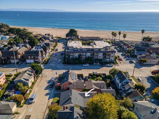 207 2nd Avenue, Santa Cruz CA: https://media.crmls.org/mediaz/ab9309b4-b334-4e2a-a58e-dfcbd6012961.jpg