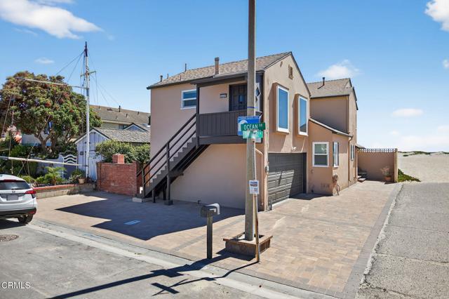 3025 Ocean Drive, Oxnard CA: https://media.crmls.org/mediaz/ab931922-e025-42ec-b441-1d1df209953c.jpg