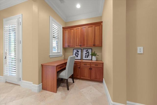 286 Mountain Laurel Lane, Los Gatos CA: https://media.crmls.org/mediaz/ab9442be-edc2-4a5c-8eae-0c7daed65098.jpg