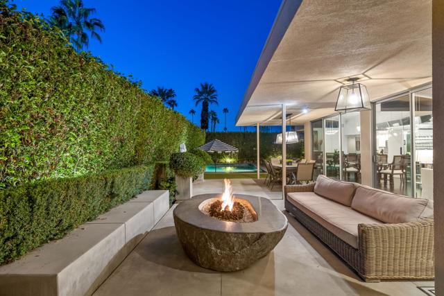 2015 S Toledo Avenue, Palm Springs CA: https://media.crmls.org/mediaz/ab966c3f-20c3-4379-a6c2-c2229c48f6ca.jpg