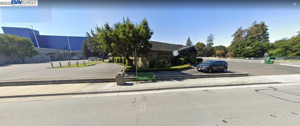 660 Donohoe St, East Palo Alto, CA 94303
