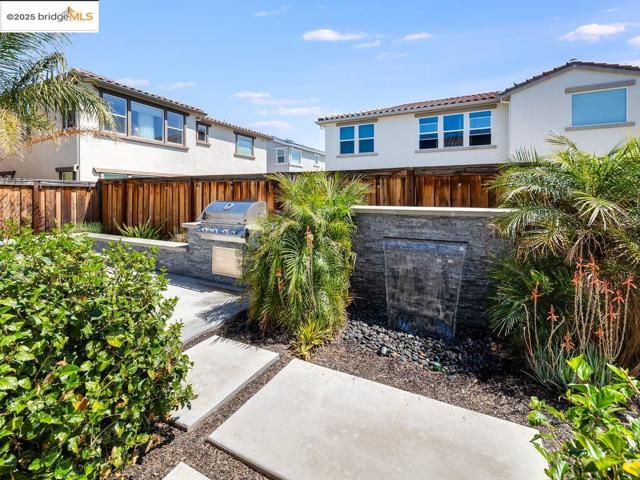 270 Guthrie Lane, Brentwood CA: https://media.crmls.org/mediaz/ab98dc8b-5ca8-4456-a307-0da084a987fa.jpg