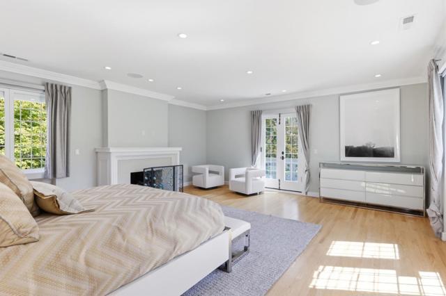 85 Fagan Drive, Hillsborough CA: https://media.crmls.org/mediaz/ab99948f-f3a7-4592-a87f-9a54743511c8.jpg