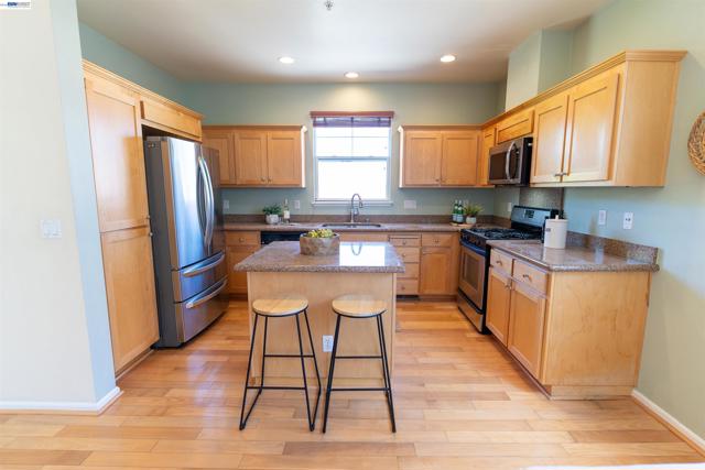 742 N 6th St, San Jose CA: https://media.crmls.org/mediaz/ab99cbad-7642-46ca-840c-3697f6c566c8.jpg