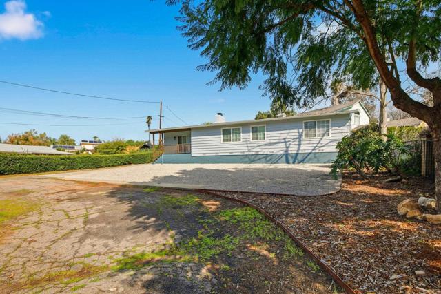 Detail Gallery Image 8 of 34 For 1736 San Pasqual Valley Rd, Escondido,  CA 92027 - 3 Beds | 2 Baths