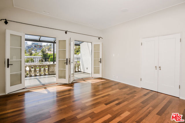 1302 Sweetzer Avenue, West Hollywood CA: https://media.crmls.org/mediaz/ab9aefc8-00c3-40e7-828c-9b92de9c90b7.jpg