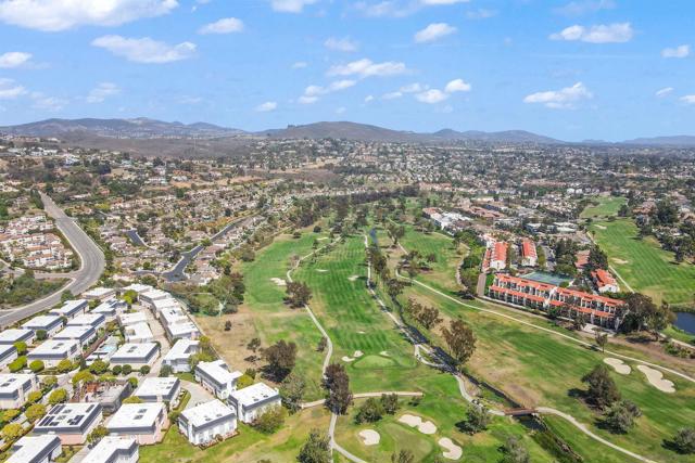 2362 Altisma Way, Carlsbad CA: https://media.crmls.org/mediaz/ab9b597f-2eab-4ba4-aca3-8c5be4683201.jpg