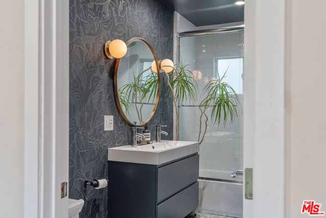 6300 Arroyo Glen Street, Los Angeles CA: https://media.crmls.org/mediaz/ab9b7ea5-5dc0-4505-993c-2a1a1e8a192a.jpg