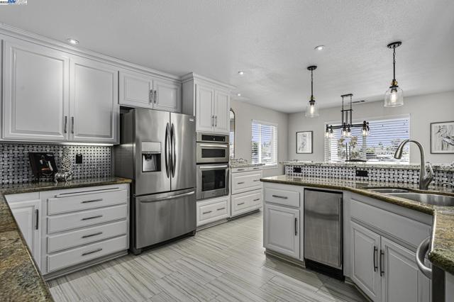 4892 South Pt, Discovery Bay CA: https://media.crmls.org/mediaz/ab9c4059-43db-4be8-a348-ac8bf35548e8.jpg