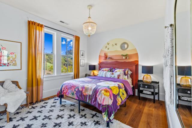 365 Race Horse Lane, La Selva Beach CA: https://media.crmls.org/mediaz/ab9ca9a0-0993-4829-b48e-6976ada79d12.jpg