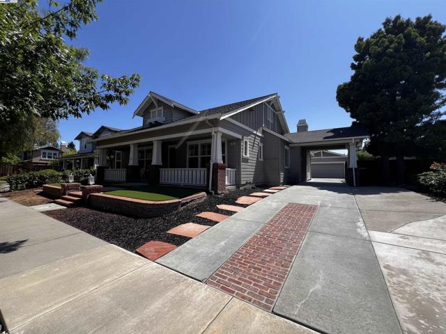 2344 Treadwell St, Livermore CA: https://media.crmls.org/mediaz/ab9cfcfb-9070-4d0b-817a-4dabba61942c.jpg