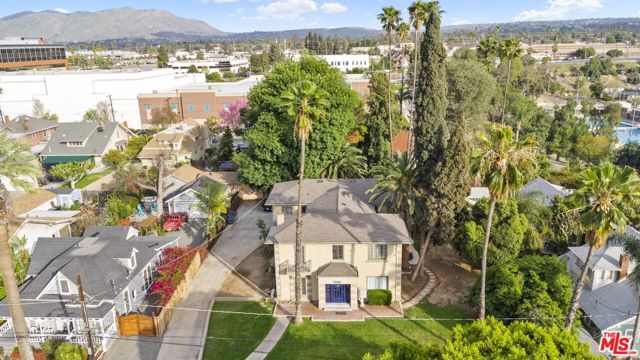 4562 Orange Street, Riverside CA: https://media.crmls.org/mediaz/ab9d2ce1-ad26-4f9b-b03e-7e330a344159.jpg