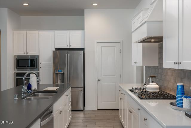 Detail Gallery Image 6 of 35 For 11612 Shady Valley Pl, Bakersfield,  CA 93311 - 3 Beds | 2/1 Baths