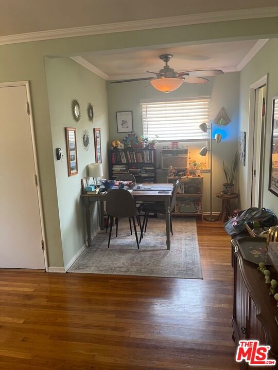 4426 Finley Avenue, Los Angeles CA: https://media.crmls.org/mediaz/ab9e0d9d-9305-4b18-aed2-3a1aac7e43d3.jpg