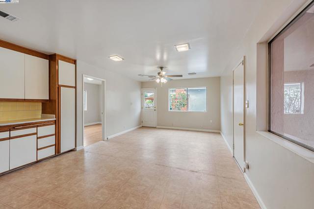1315 Mersey Ave, San Leandro CA: https://media.crmls.org/mediaz/ab9e464b-d43e-45b5-b91e-e61f4b0a84f0.jpg