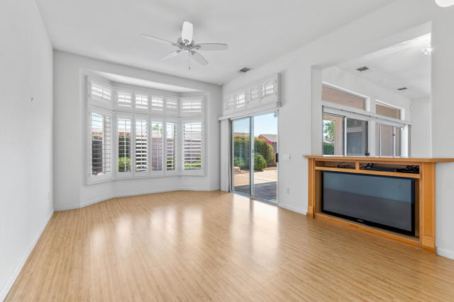 78626 Blooming Court, Palm Desert CA: https://media.crmls.org/mediaz/ab9e6a30-97d9-4bdd-9fc0-7e0d61f5e1bd.jpg