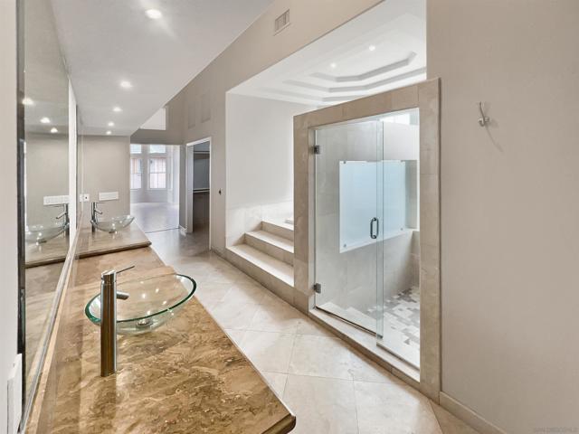 1128 Mansiones Ln, Chula Vista CA: https://media.crmls.org/mediaz/ab9e7ecd-8982-40dd-88c4-cb6d6d9e91e1.jpg