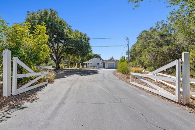 713 Salinas Monterey Highway, Salinas CA: https://media.crmls.org/mediaz/ab9ee8c2-ff26-4ae0-81fb-a14d7aaf3420.jpg